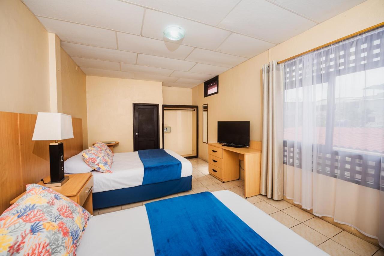 Hostal North Seymour Пуерто-Айора Екстер'єр фото