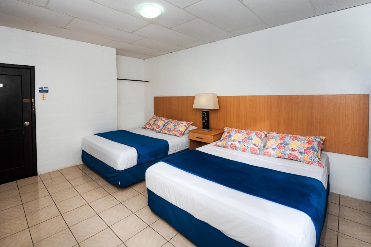 Hostal North Seymour Пуерто-Айора Екстер'єр фото