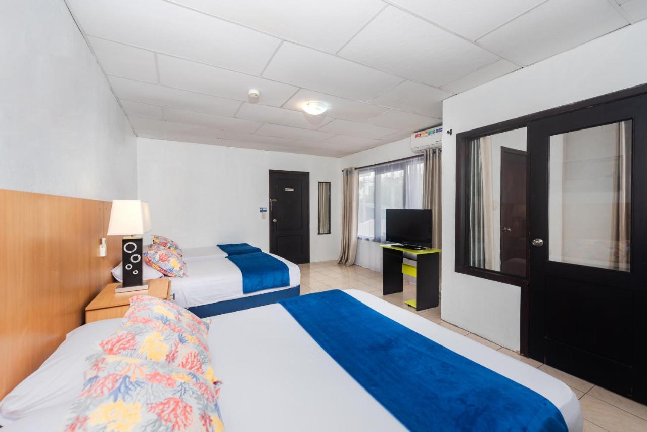 Hostal North Seymour Пуерто-Айора Екстер'єр фото