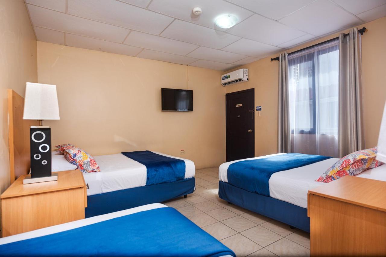 Hostal North Seymour Пуерто-Айора Екстер'єр фото